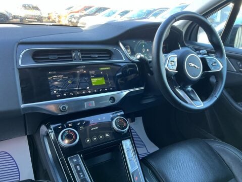 Jaguar I-Pace SE 10