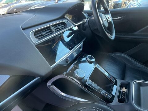 Jaguar I-Pace SE 9