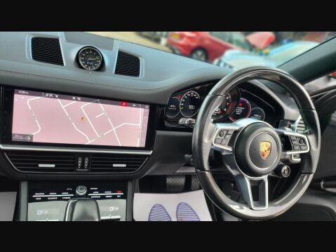 Porsche Cayenne V6 43