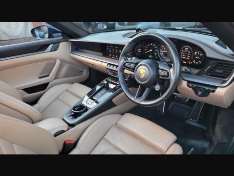 Porsche 911 CARRERA 4S 18