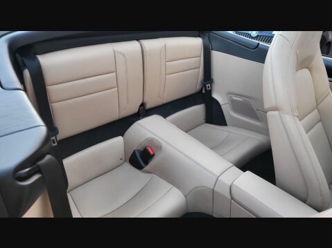 Porsche 911 CARRERA 4S 27