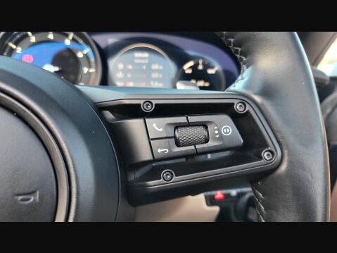 Porsche 911 CARRERA 4S 32