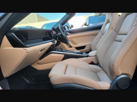 Porsche 911 CARRERA 4S 44