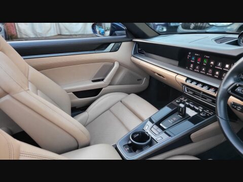 Porsche 911 CARRERA 4S 25