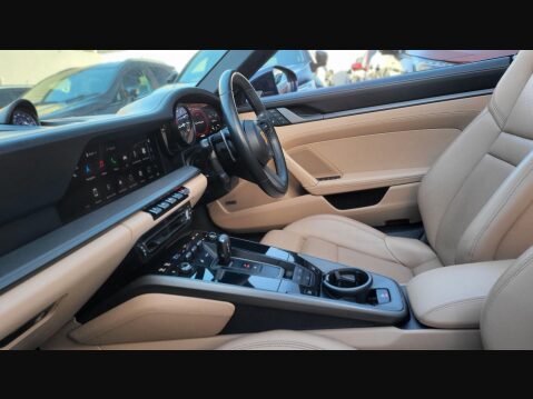 Porsche 911 CARRERA 4S 45