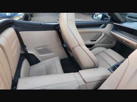 Porsche 911 CARRERA 4S 52