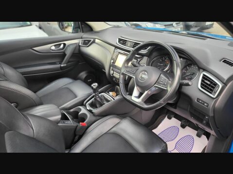 Nissan Qashqai TEKNA DIG-T 6