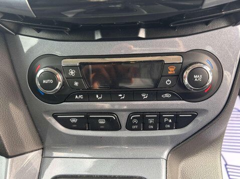 Ford Focus TITANIUM X 14