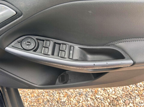 Ford Focus TITANIUM X 18