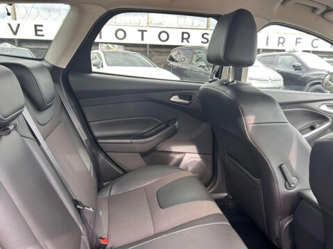 Ford Focus TITANIUM X 21