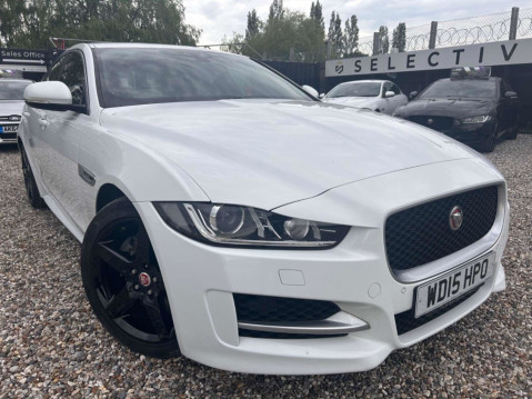 Jaguar XE R-SPORT 1