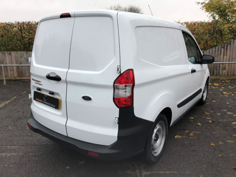 Ford Transit Courier BASE TDCI 10