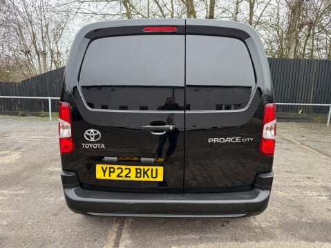 Toyota Proace City L1 ACTIVE 8