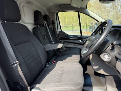 Ford Transit Custom 300 LIMITED P/V ECOBLUE 17