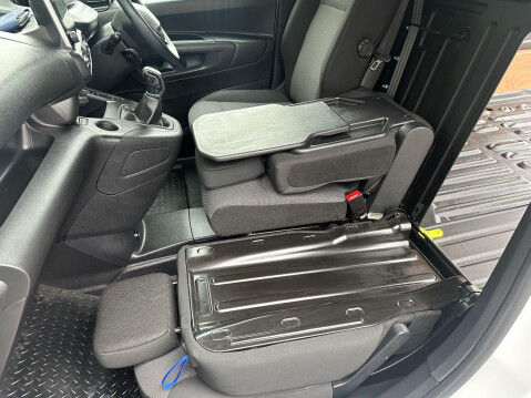Peugeot Partner BLUEHDI PROFESSIONAL L1 31