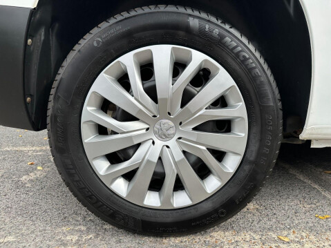 Peugeot Partner BLUEHDI PROFESSIONAL L1 12