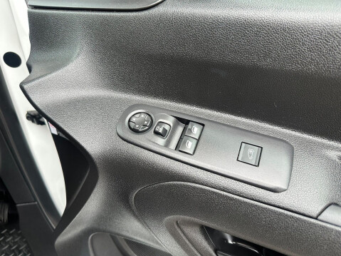 Peugeot Partner BLUEHDI PROFESSIONAL L1 26