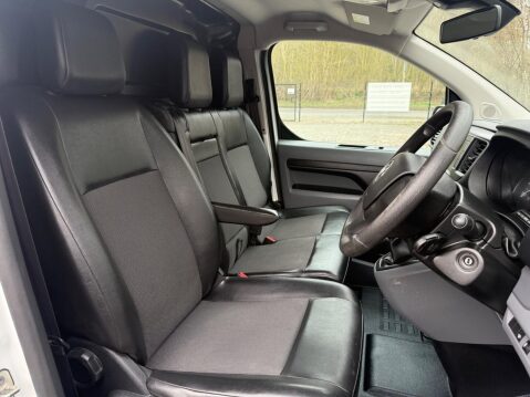 Vauxhall Vivaro L2H1 2900 SPORTIVE S/S 10