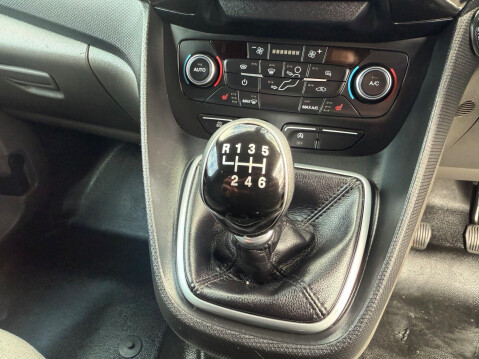 Ford Transit Connect 200 LIMITED TDCI 31