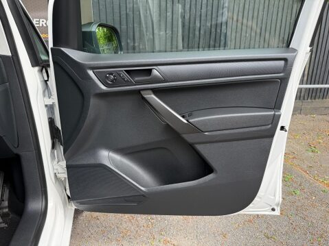 Volkswagen Caddy C20 TDI TRENDLINE 18