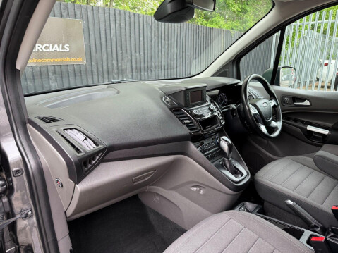 Ford Tourneo Connect TITANIUM TDCI 19