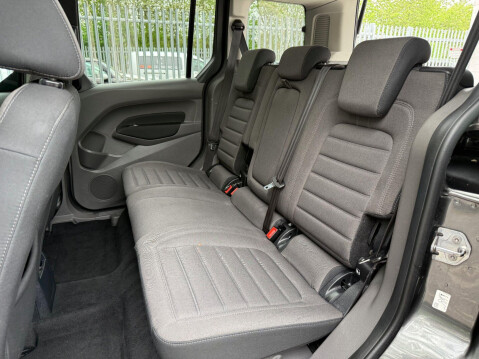 Ford Tourneo Connect TITANIUM TDCI 25