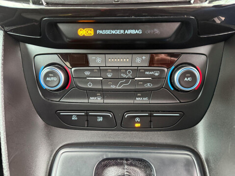 Ford Tourneo Connect TITANIUM TDCI 37