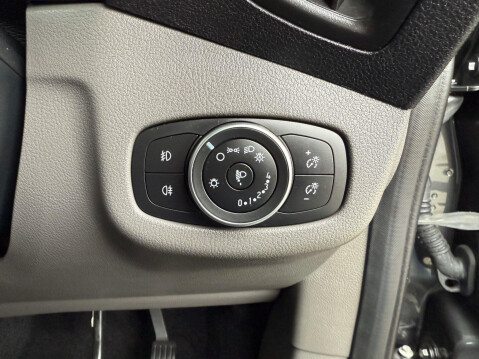 Ford Tourneo Connect TITANIUM TDCI 39