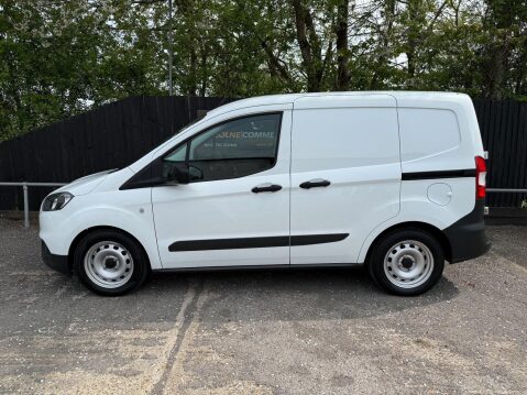 Ford Transit Courier BASE 5
