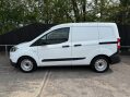 Ford Transit Courier BASE 5
