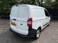 Ford Transit Courier BASE 10