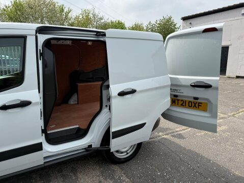 Ford Transit Courier BASE 31