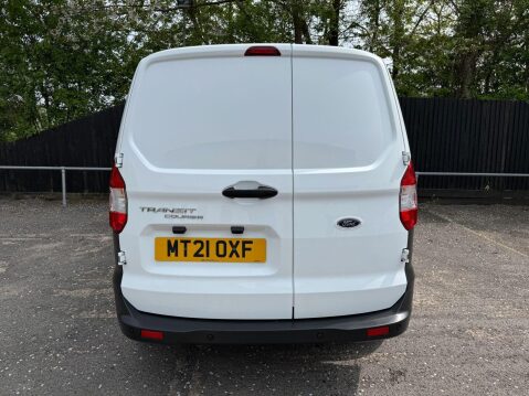 Ford Transit Courier BASE 8