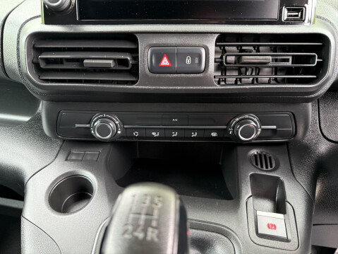 Peugeot Partner BLUEHDI PROFESSIONAL L1 28