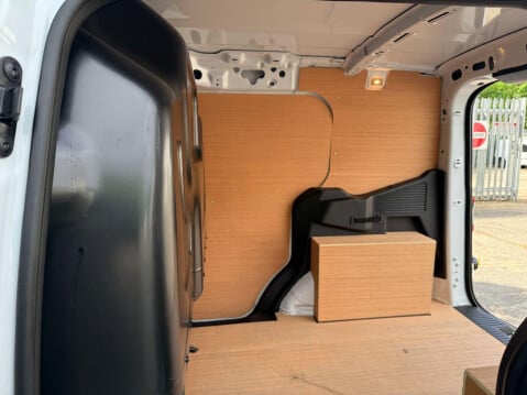 Ford Transit Courier BASE TDCI 32