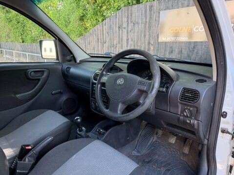 Vauxhall Combo 2000 CDTI 9