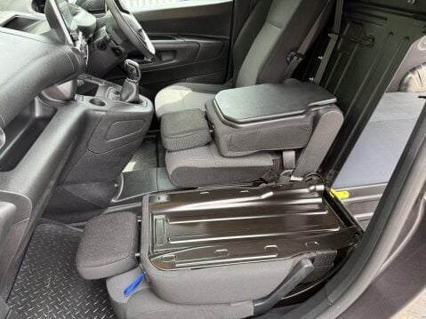 Peugeot Partner BLUEHDI PROFESSIONAL L2 29