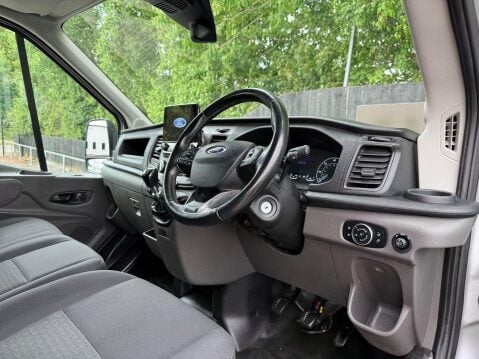 Ford Transit 350 TREND DCIV ECOBLUE 16