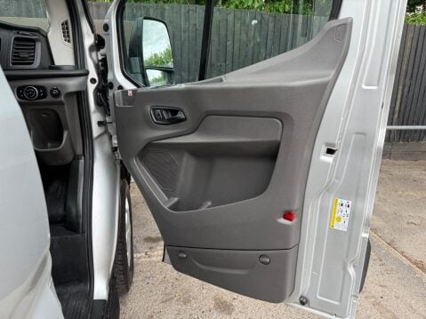 Ford Transit 350 TREND DCIV ECOBLUE 18