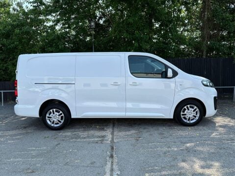 Vauxhall Vivaro L2H1 2900 SPORTIVE S/S 2