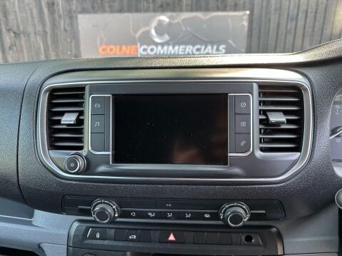 Vauxhall Vivaro L2H1 2900 SPORTIVE S/S 17