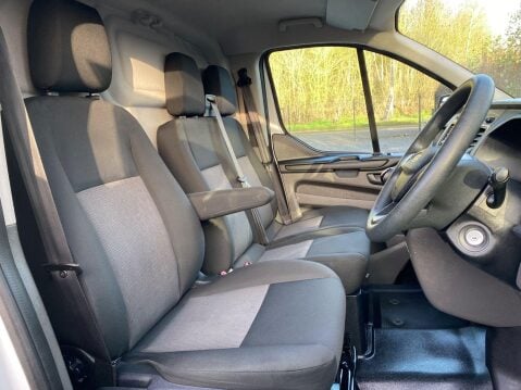 Ford Transit Custom 300 BASE P/V L1 H1 17