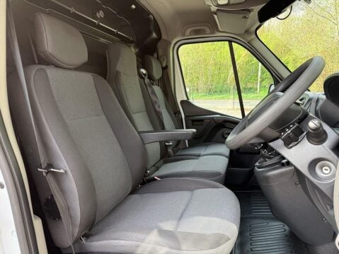 Renault Master 35 L2H1 P/C 17