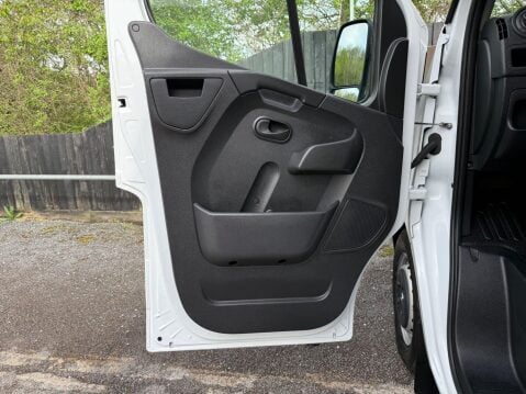Renault Master 35 L2H1 P/C 21