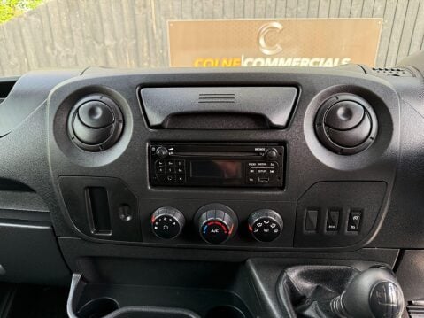 Renault Master 35 L2H1 P/C 25