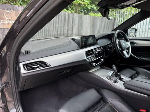 BMW 5 Series 530E M SPORT 21