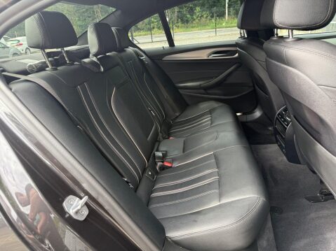 BMW 5 Series 530E M SPORT 28