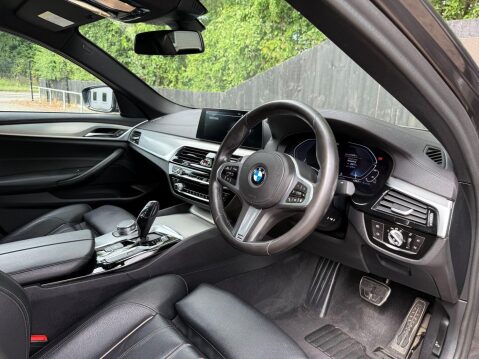 BMW 5 Series 530E M SPORT 30
