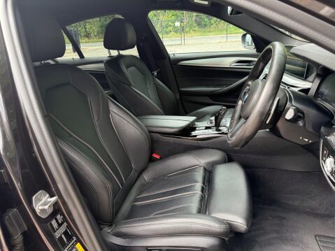 BMW 5 Series 530E M SPORT 31