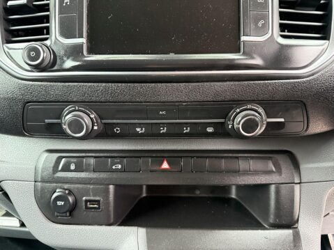 Vauxhall Vivaro L2H1 2900 SPORTIVE S/S 28